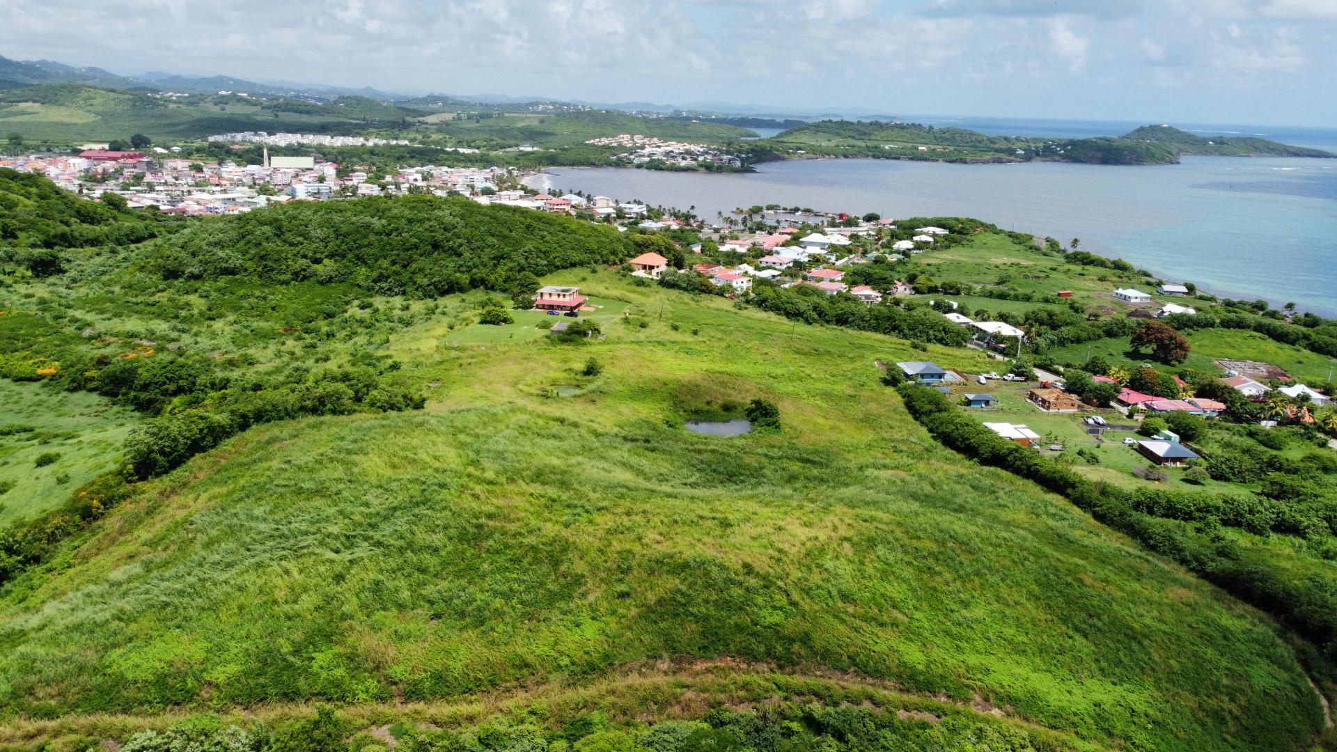 TERRAIN D'EXCEPTION AVEC VUE MER PANORAMIQUE